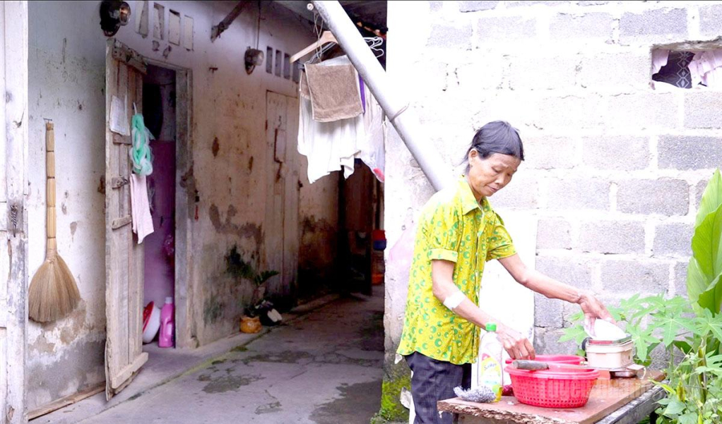 Sinh hoạt thiếu thốn tại xóm trọ của các bệnh nhân chạy thận, tổ dân phố 17.