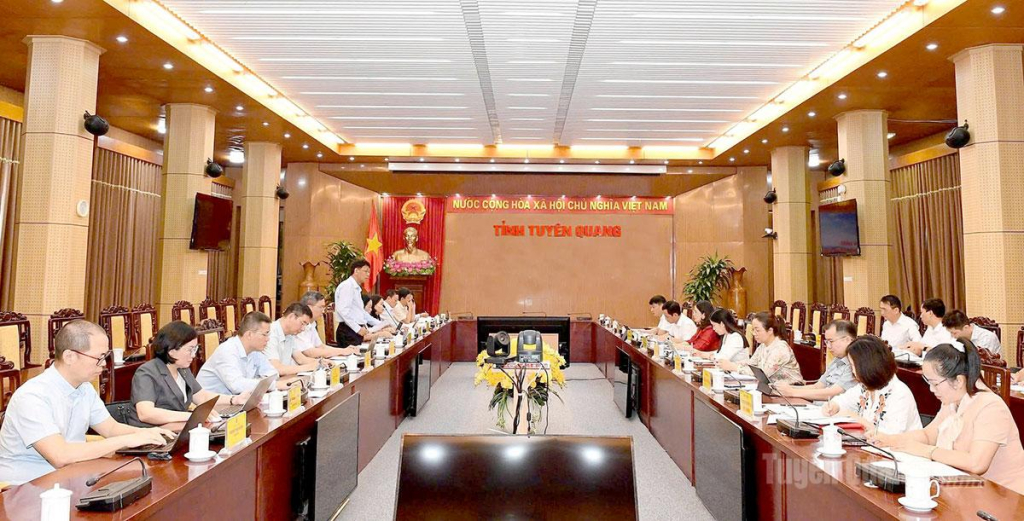 Đoàn công tác Hội đồng Dân tộc của Quốc hội làm việc với tỉnh Tuyên Quang về tình hình thực hiện chính sách, pháp luật về đất đai và triển khai thực hiện một số cơ chế, chính sách đặc thù về giáo dục và y tế đối với vùng đồng bào dân tộc thiểu số và miền núi trên địa bàn.