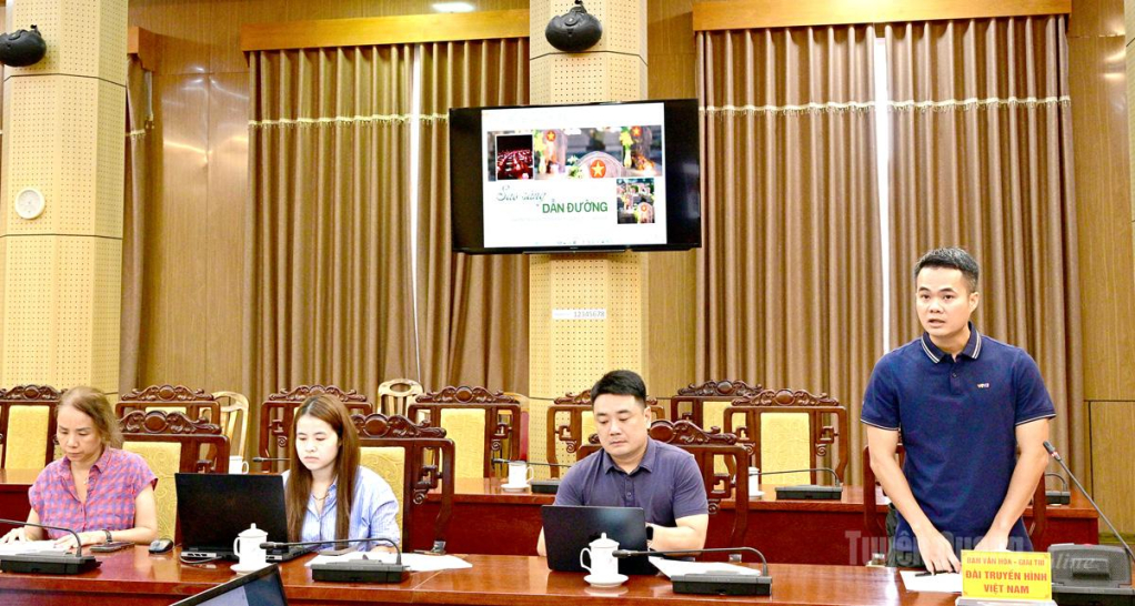 Đại diện Đài Truyền hình Việt Nam báo cáo khảo sát, phối hợp.