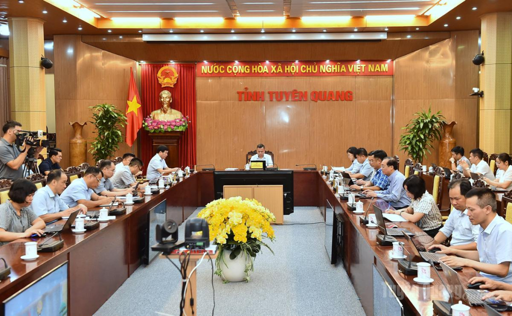 Các đại biểu dự hội nghị tại điểm cầu Tuyên Quang.