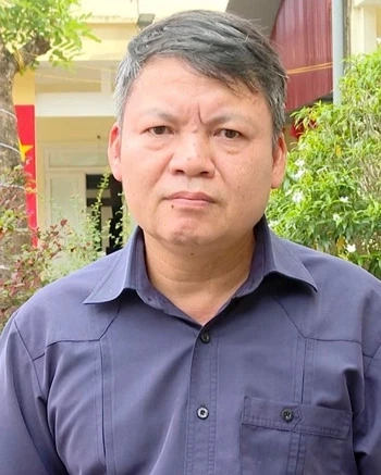  Đồng chí Trần Mạnh Thắng, Chủ tịch UBND xã Linh Hồ