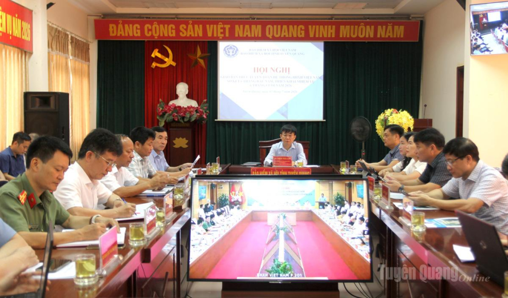 Các đại biểu dự hội nghị tại điểm cầu BHXH tỉnh Tuyên Quang.