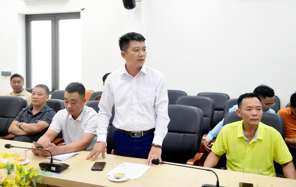 Đại biểu  tham gia nêu ý kiến tại cuộc họp.