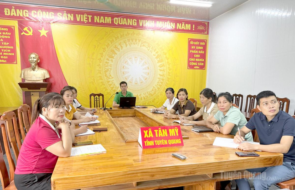 Hội Nông dân xã Tân Mỹ tham gia Học tập, quán triệt Nghị quyết Đại hội đại biểu toàn quốc Hội Nông dân Việt Nam lần thứ IX.