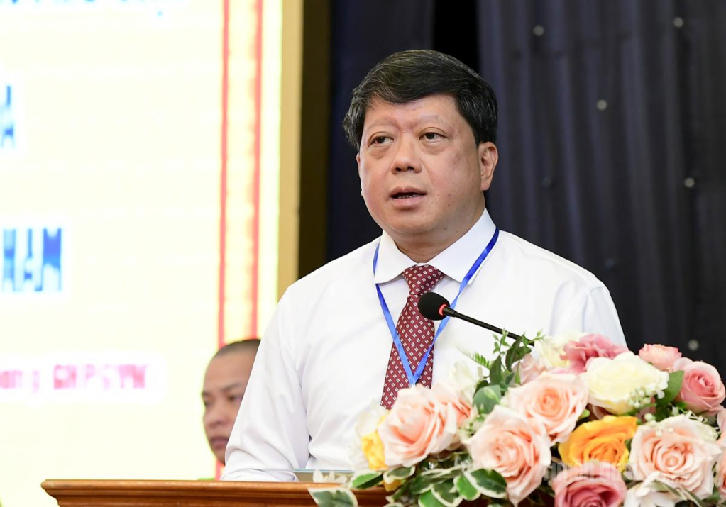Đồng chí Hà Trung Kiên, Ủy viên BTV Tỉnh ủy, Phó Chủ tịch Thường trực Uỷ ban MTTQ Việt Nam tỉnh, phát biểu tại Đại hội.