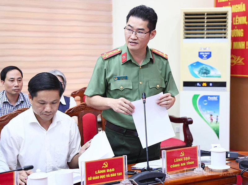 Tại buổi họp báo chiều 9-7 do Ban Tuyên giáo và Dân vận Tỉnh ủy tổ chức, Đại tá Trần Anh Tuấn, Trưởng phòng Phòng tham mưu, Công an tỉnh thông tin về quá trình điều tra, xác minh thông tin về điểm thi môn Toán cao bất thường tại điểm thi Trường THPT Chuyên Tuyên Quang.