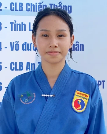 Vận động viên Nguyễn Huyền Trang,  CLB Vovinam Thái Nguyên 1, tỉnh Thái Nguyên