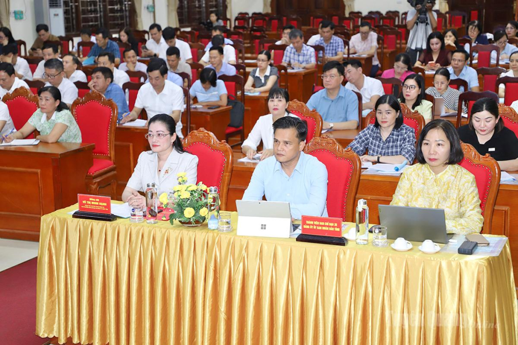 Các đại biểu dự hội nghị.