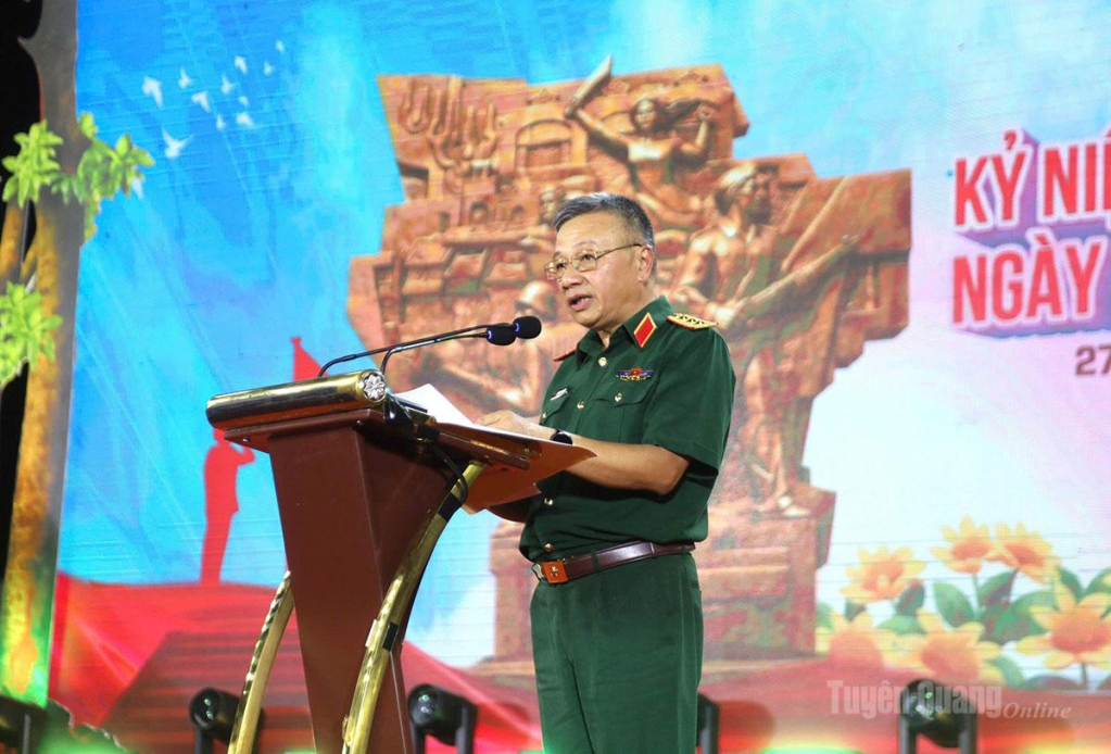 Thượng tướng Lê Quang Minh, Phó Chủ nhiệm Tổng cục Chính trị Quân đội Nhân dân Việt Nam phát biểu tại chương trình.