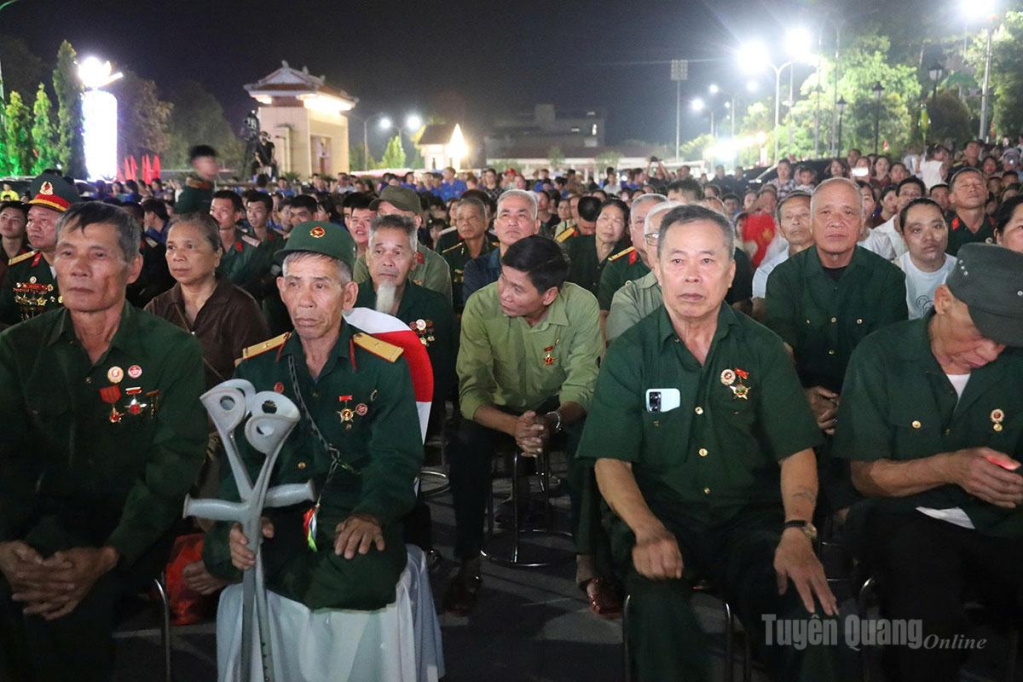 Các cựu chiến binh dự chương trình.