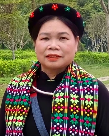 Bà Nguyễn Thị Yêu, Giám đốc HTX Dệt thổ cẩm Lâm Bình