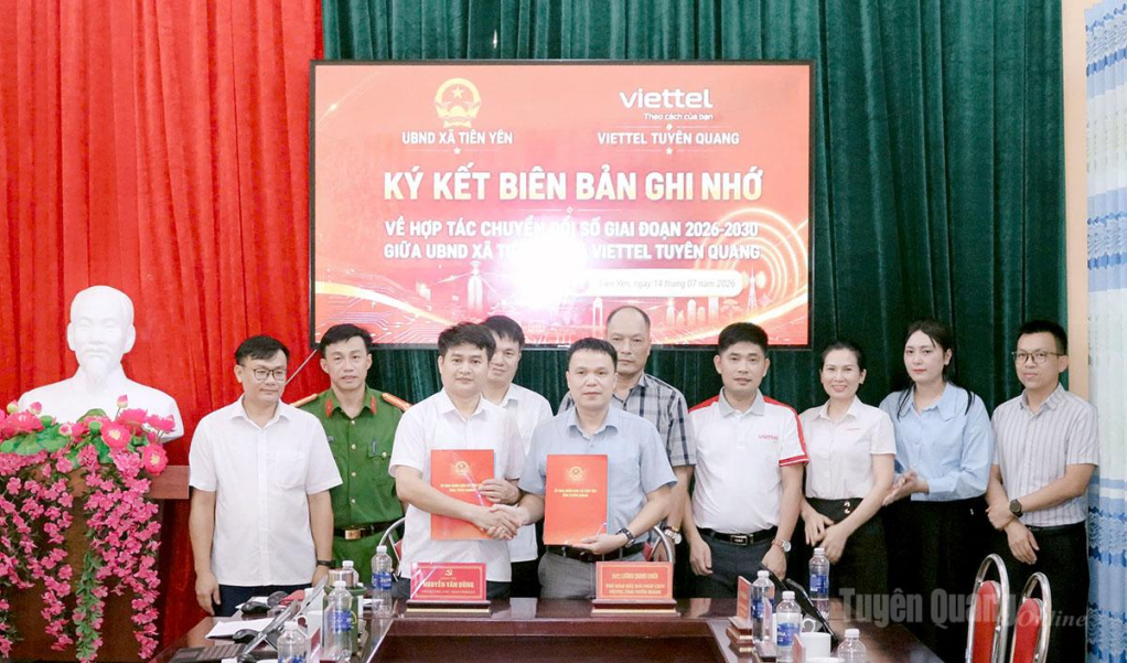 Viettel Tuyên Quang và xã Tiên Yên ký kết hợp tác thúc đẩy chuyển đổi số.