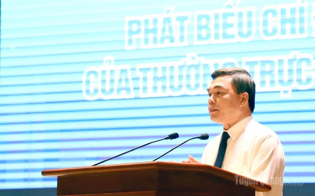 Đồng chí Ma Thế Hồng, Ủy viên Ủy ban Trung ương MTTQ Việt Nam, Phó Bí thư Tỉnh ủy, Chủ tịch Ủy ban MTTQ Việt Nam tỉnh phát biểu tại Đại hội.