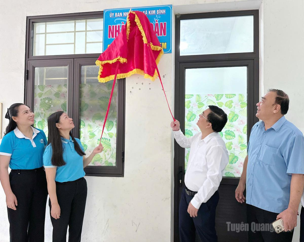 Ra mắt mô hình “Nhà an toàn cho phụ nữ và trẻ em” tại trụ sở Đảng ủy xã Kim Bình.