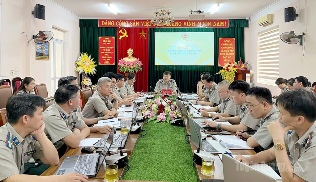 Thi hành án dân sự Tuyên Quang luôn duy trì nền nếp đối thoại và giải quyết kịp thời vướng mắc trong công tác thi hành án dân sự.