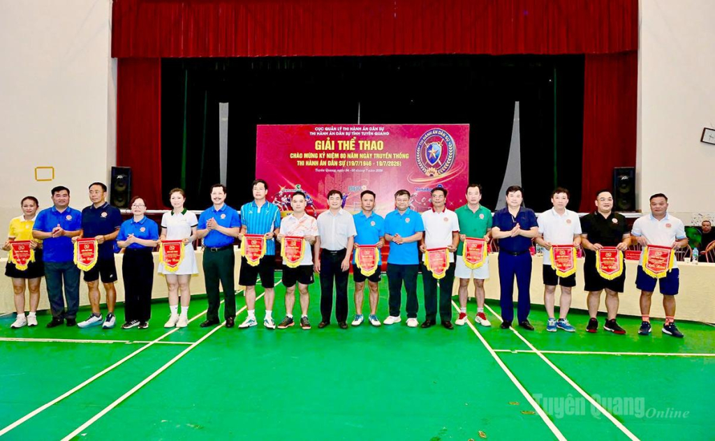 Ngoài làm tốt nhiệm vụ chuyên môn, Thi hành án dân sự tỉnh Tuyên Quang luôn chú trọng các hoạt động văn hóa thể dục thể thao tăng cường giao lưu, gặp gỡ giữa các đơn vị.