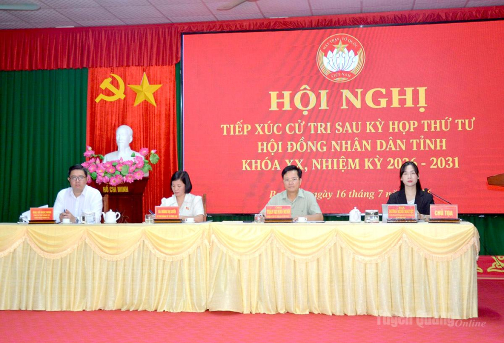 Tổ đại biểu số 5 HĐND tỉnh tiếp xúc cử tri sau kỳ họp thứ 4 tại xã Bạch Xa.