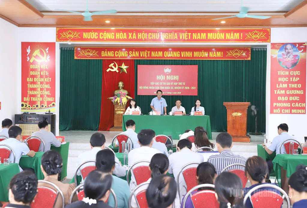 Tổ đại biểu số 1 HĐND tỉnh tiếp xúc cử tri phường Mỹ Lâm.