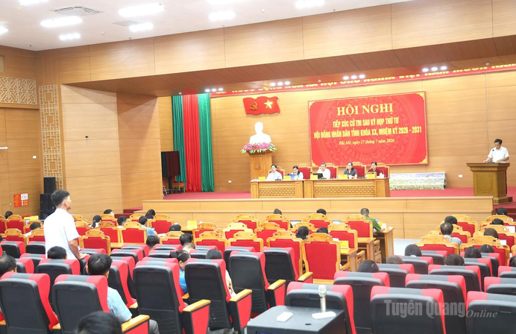 Tổ đại biểu số 1 HĐND tỉnh tiếp xúc cử tri tại xã Bắc Mê.