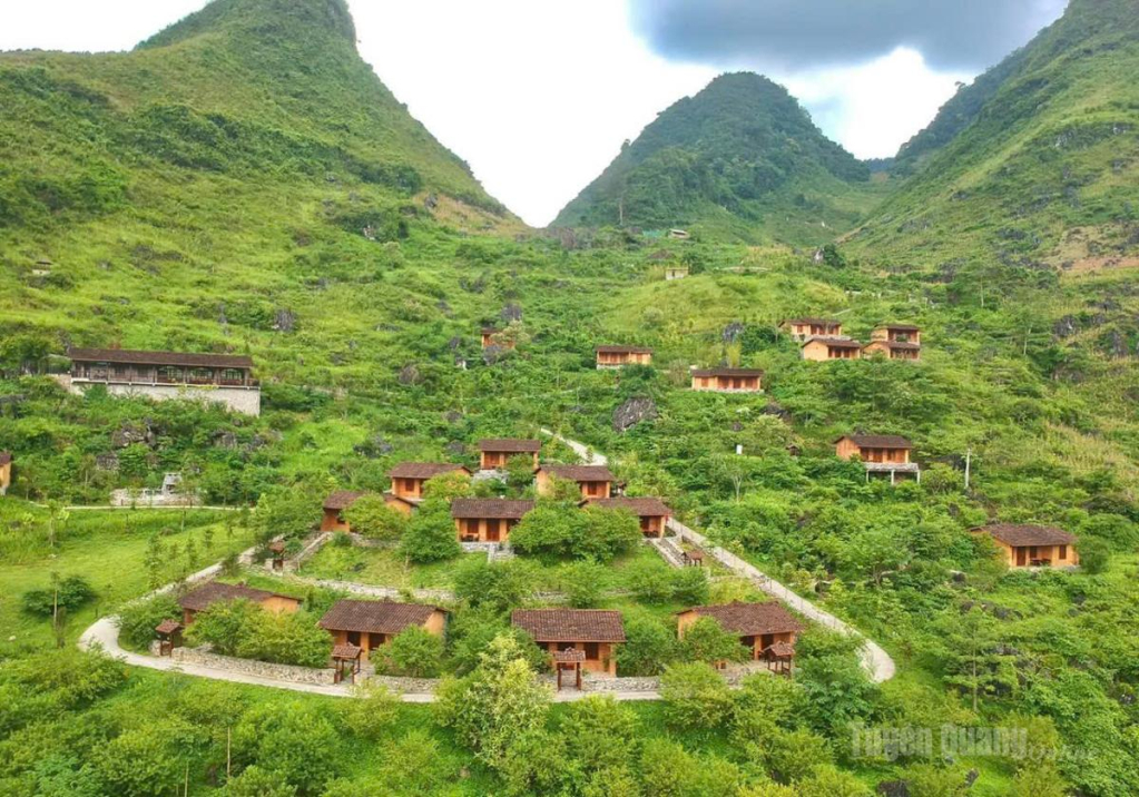Bản Đề Chia của H’Mong Village mang đậm bản sắc văn hóa của vùng đất Cao nguyên đá.