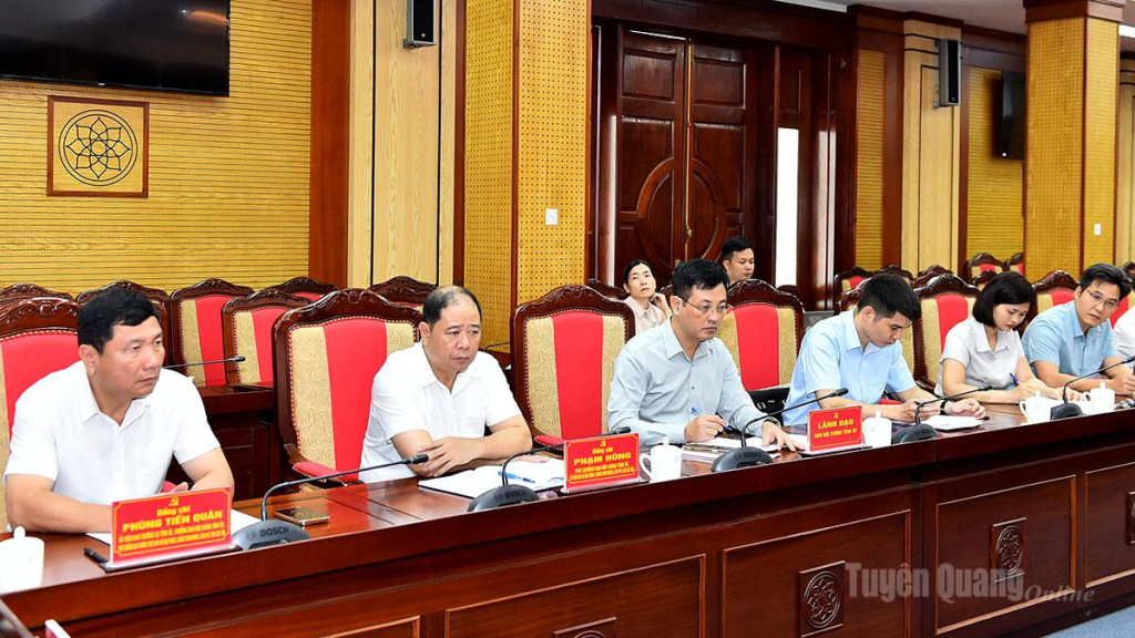 Các đại biểu dự hội nghị.