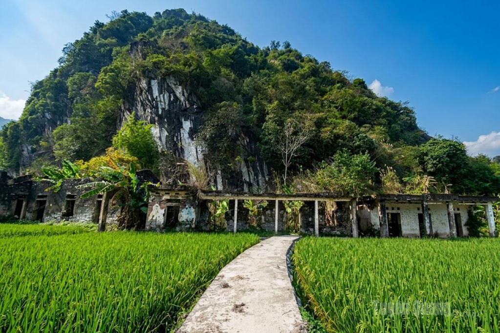  Khu di tích Trạm phẫu tiền phương vẫn lưu giữ những dấu tích của những năm tháng chiến đấu bảo vệ biên giới phía Bắc ác liệt.
