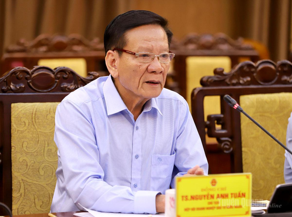 Tiến sĩ Nguyễn Anh Tuấn, Chủ tịch Hiệp hội Doanh nghiệp đầu tư nước ngoài phát biểu tại buổi làm việc.