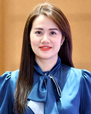 Đồng chí Vương Thị Hương, đại biểu Quốc hội khóa XVI tỉnh