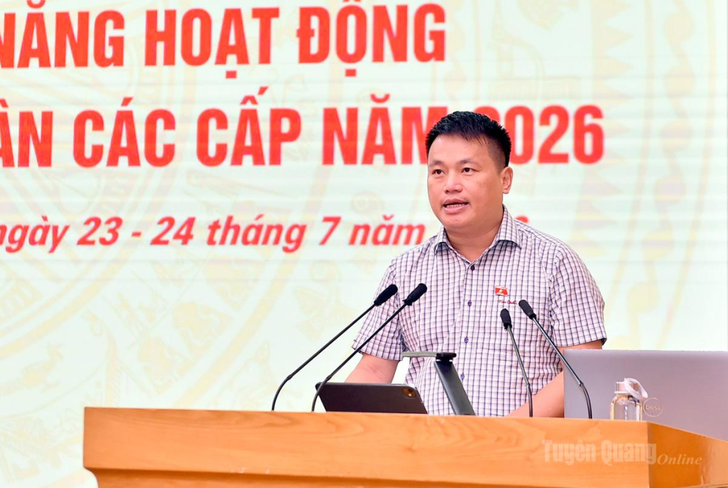 Đồng chí Đặng Ngọc Huy, Phó Chủ nhiệm Ủy ban Công tác đại biểu của Quốc hội phát biểu chỉ đạo tại hội nghị.