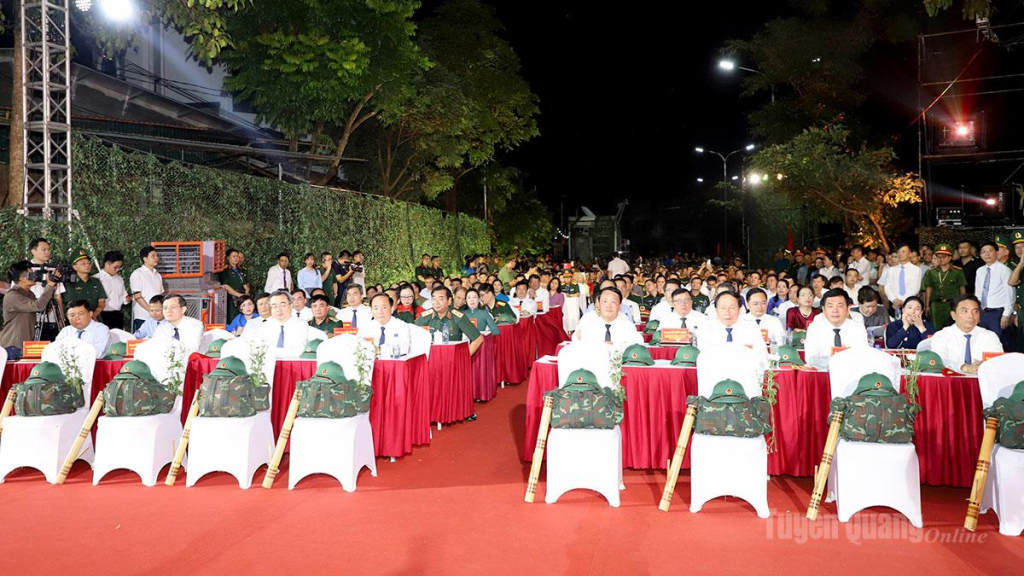 Quang cảnh tại điểm cầu truyền hình trực tiếp xã Thanh Thủy - Tuyên Quang.