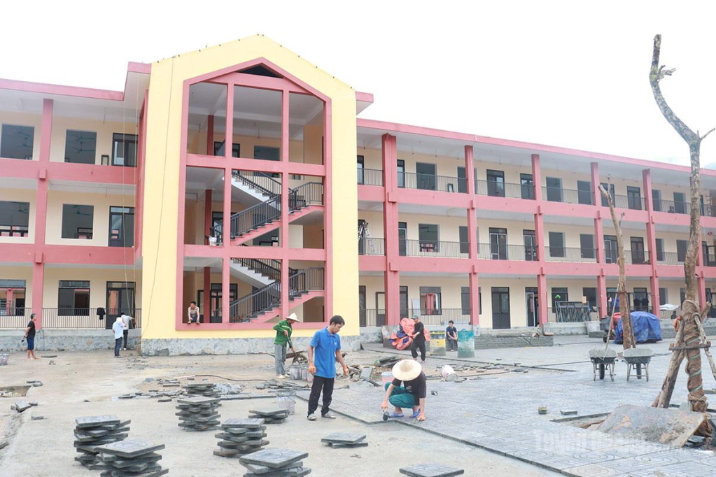 Dự án Trường Phổ thông nội trú liên cấp Tiểu học và THCS xã Thanh Thủy hoàn thành trên 80% giá trị xây lắp.