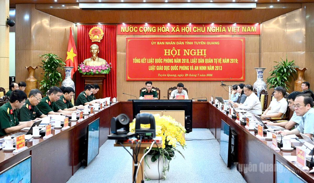 Toàn cảnh hội nghị.