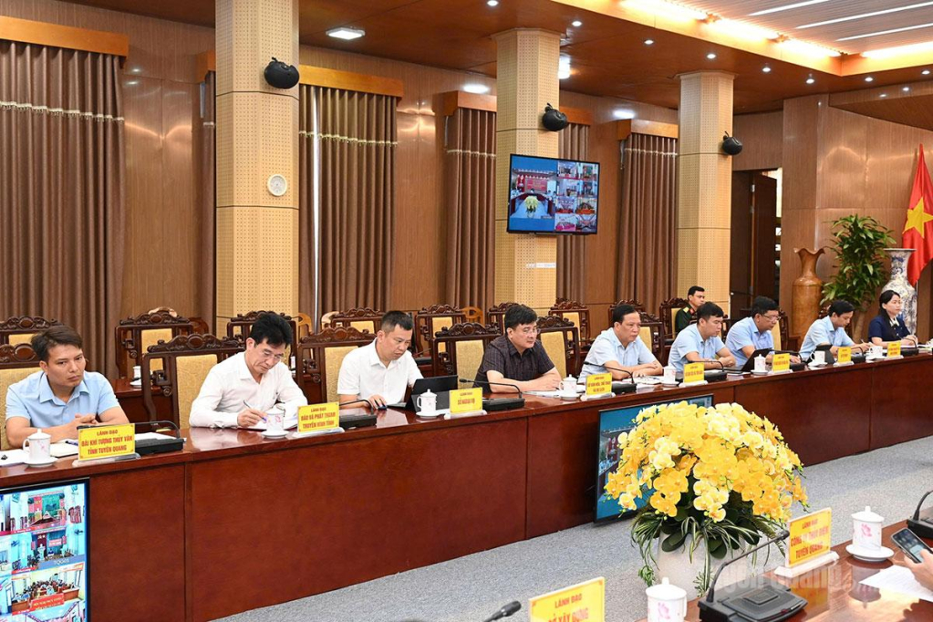 Các đại biểu dự hội nghị.