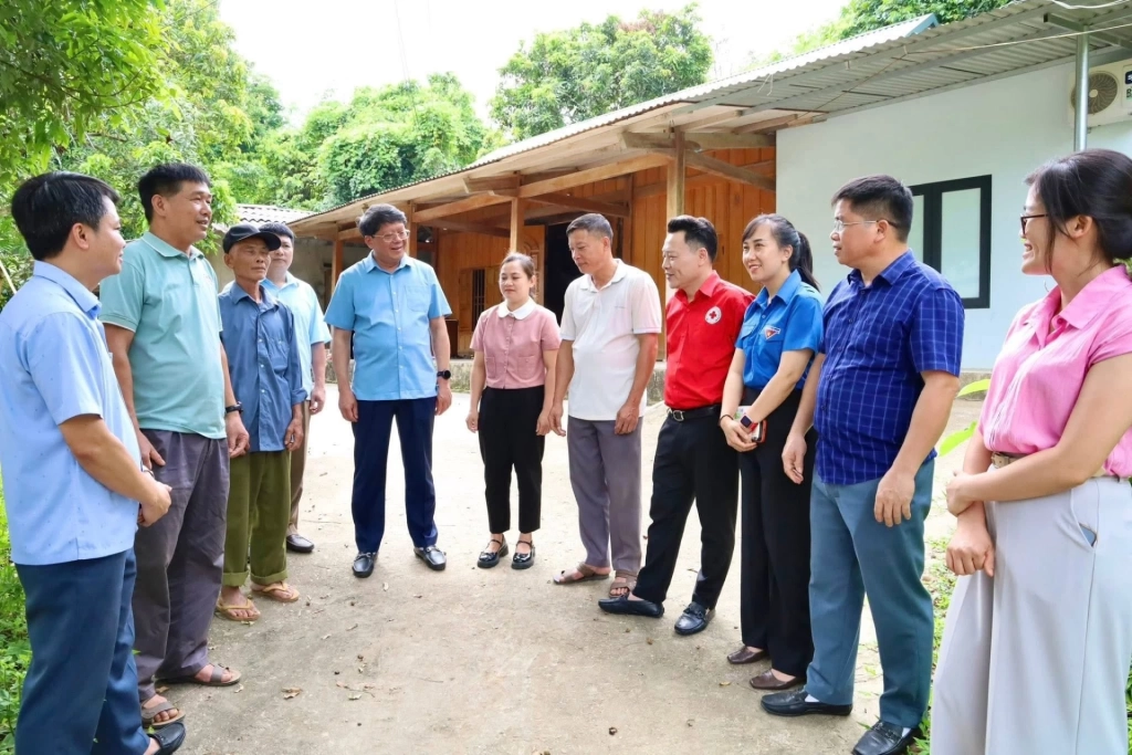 Lãnh đạo MTTQ tỉnh nắm bắt tâm tư, nguyện vọng của người dân trước sáp nhập.