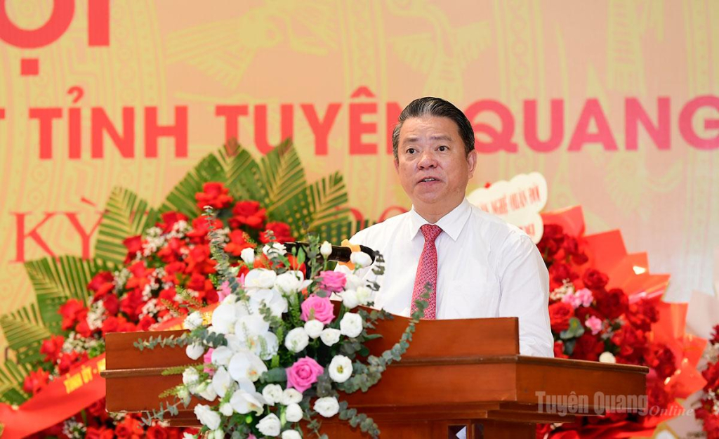 Đồng chí Trần Mạnh Lợi, Ủy viên Ban Thường vụ Tỉnh ủy, Trưởng Ban Tuyên giáo và Dân vận Tỉnh ủy phát biểu tại Đại hội.