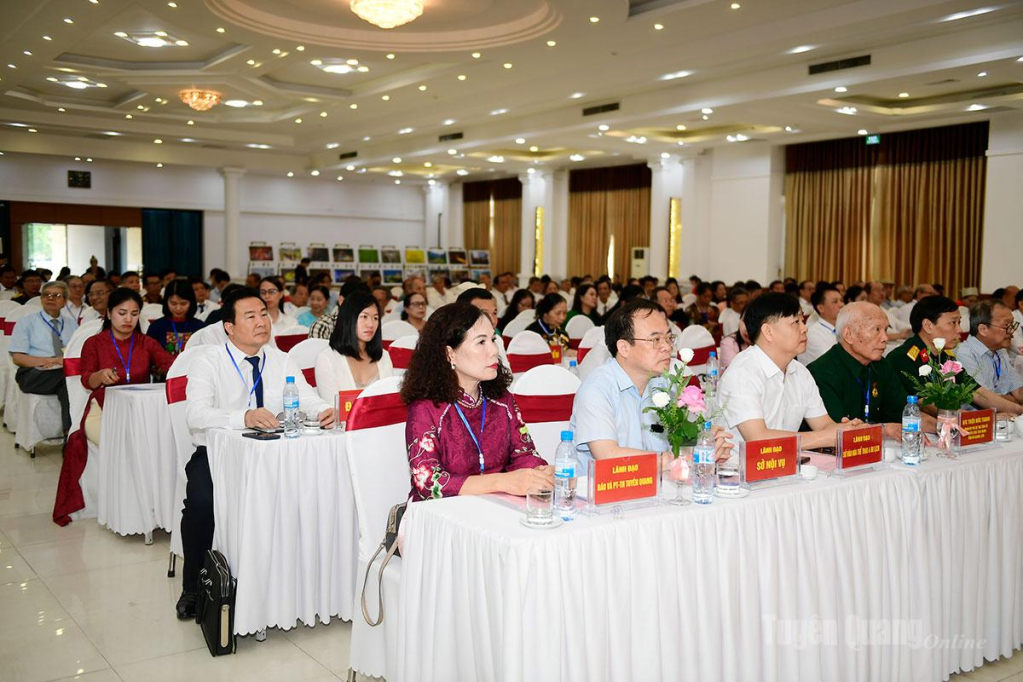 Đại biểu dự Đại hội.