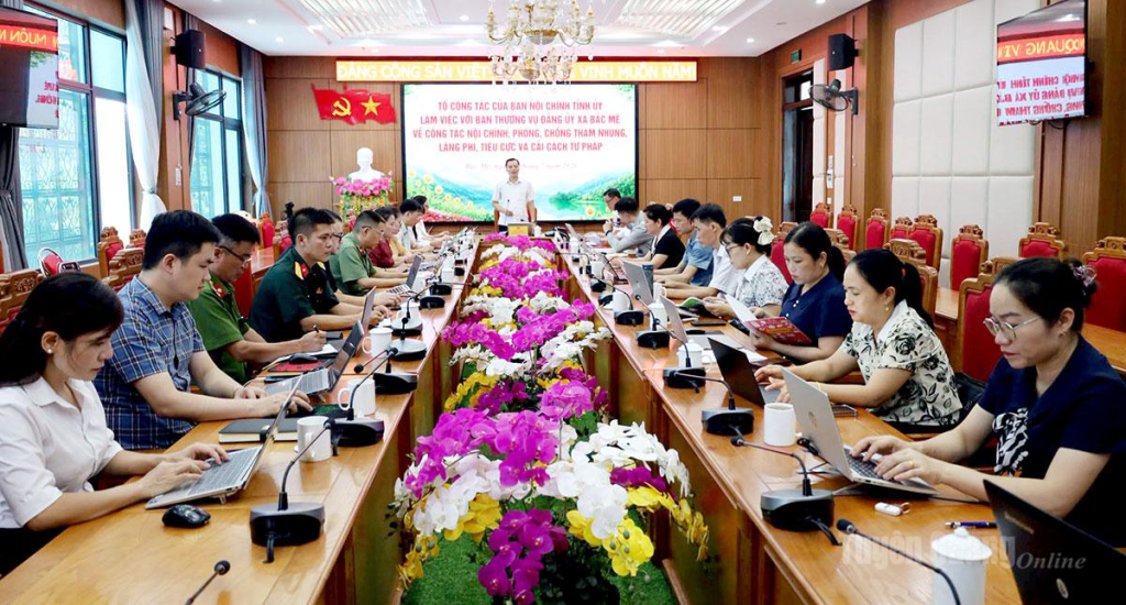 Đoàn công tác Ban Nội chính Tỉnh uỷ làm việc với Ban Thường vụ Đảng uỷ xã Bắc Mê.