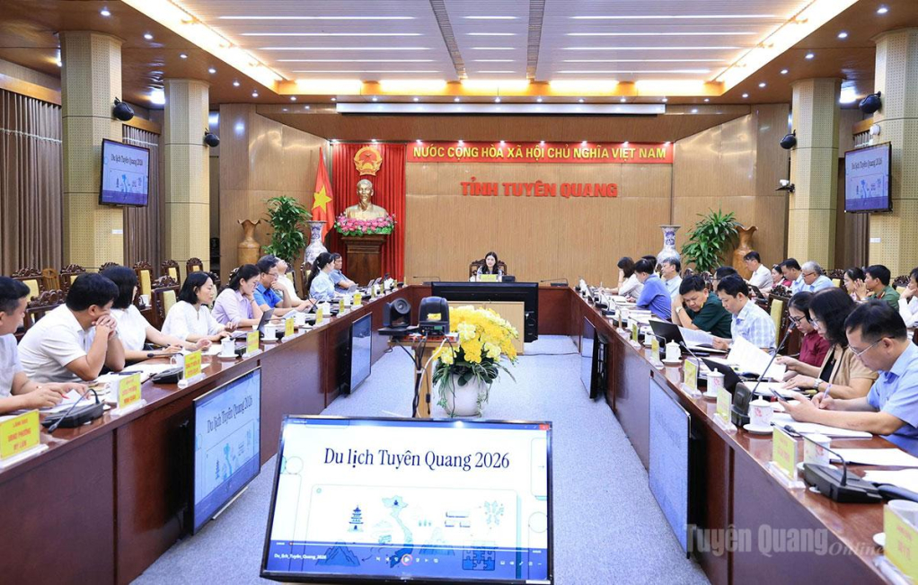 Quang cảnh cuộc họp.