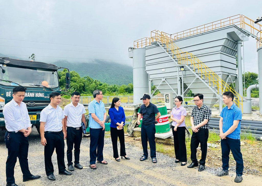 Đoàn giám sát kiểm tra tại dự án Nhà máy khai thác và cung cấp nước sinh hoạt cho phường Mỹ Lâm và các khu vực lân cận.