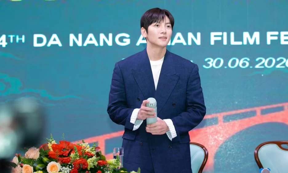 T&agrave;i tử H&agrave;n Quốc Ji Chang Wook: &ldquo;T&ocirc;i x&uacute;c động v&igrave; t&igrave;nh cảm của kh&aacute;n giả Việt Nam d&agrave;nh cho m&igrave;nh&rdquo;