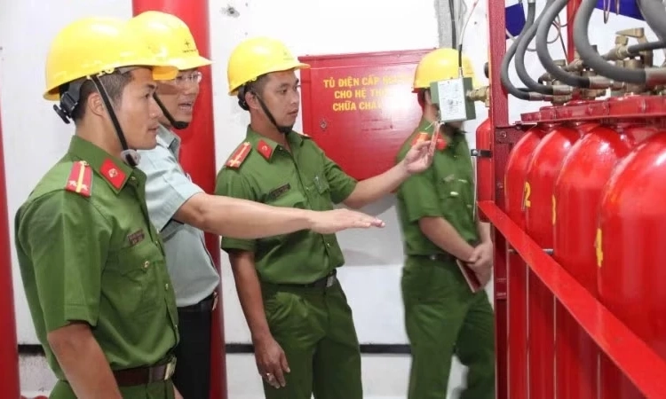 Cải c&aacute;ch thủ tục ph&ograve;ng ch&aacute;y, chữa ch&aacute;y, đồng h&agrave;nh c&ugrave;ng doanh nghiệp hướng tới tăng trưởng cao