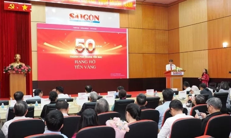 B&aacute;o S&agrave;i G&ograve;n Giải Ph&oacute;ng c&ocirc;ng bố C&ocirc;ng tr&igrave;nh b&aacute;o ch&iacute; dữ liệu &ldquo;50 năm Th&agrave;nh phố mang t&ecirc;n B&aacute;c - Rạng rỡ t&ecirc;n v&agrave;ng: Những dấu ấn&rdquo;
