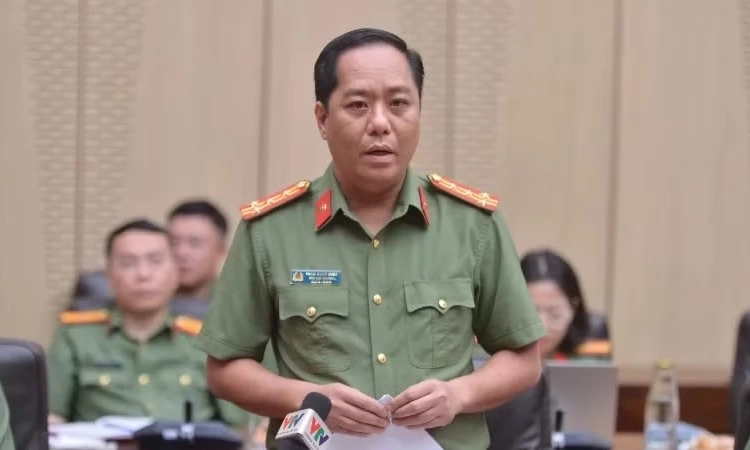 Cảnh gi&aacute;c với những chi&ecirc;u tr&ograve; "suất ngoại giao&rdquo;, &ldquo;lo hồ sơ&rdquo; mua nh&agrave; ở x&atilde; hội