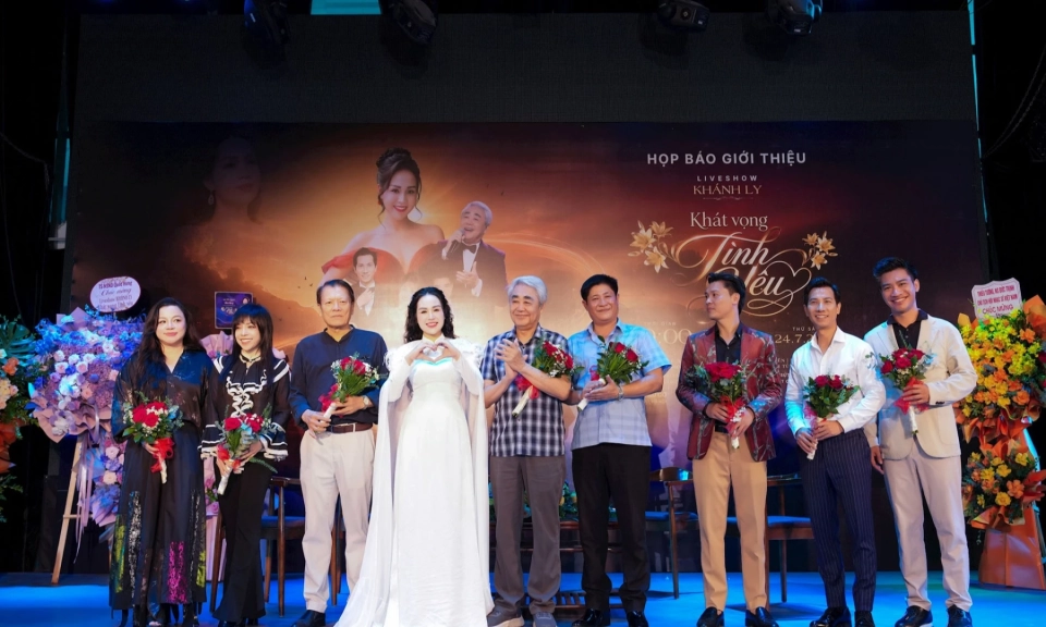 Ca sĩ, Tiến sĩ Nguyễn Kh&aacute;nh Ly: Gửi kh&aacute;t vọng h&ograve;a b&igrave;nh v&agrave; l&ograve;ng biết ơn qua &acirc;m nhạc