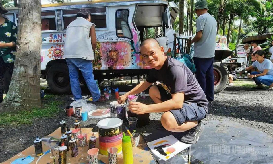 Hội họa xứ Tuy&ecirc;n vươn tầm quốc tế