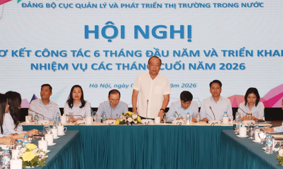Cung ứng gần 14,7 triệu m&sup3; xăng dầu trong nửa đầu năm