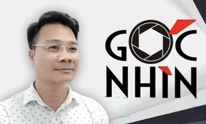 "Người v&aacute;c t&ugrave; v&agrave;"... kiểu mới