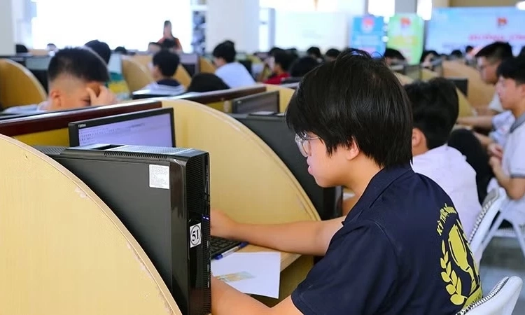 Gần 1.100 th&iacute; sinh miền bắc tranh t&agrave;i tại Hội thi Tin học trẻ to&agrave;n quốc lần thứ 32