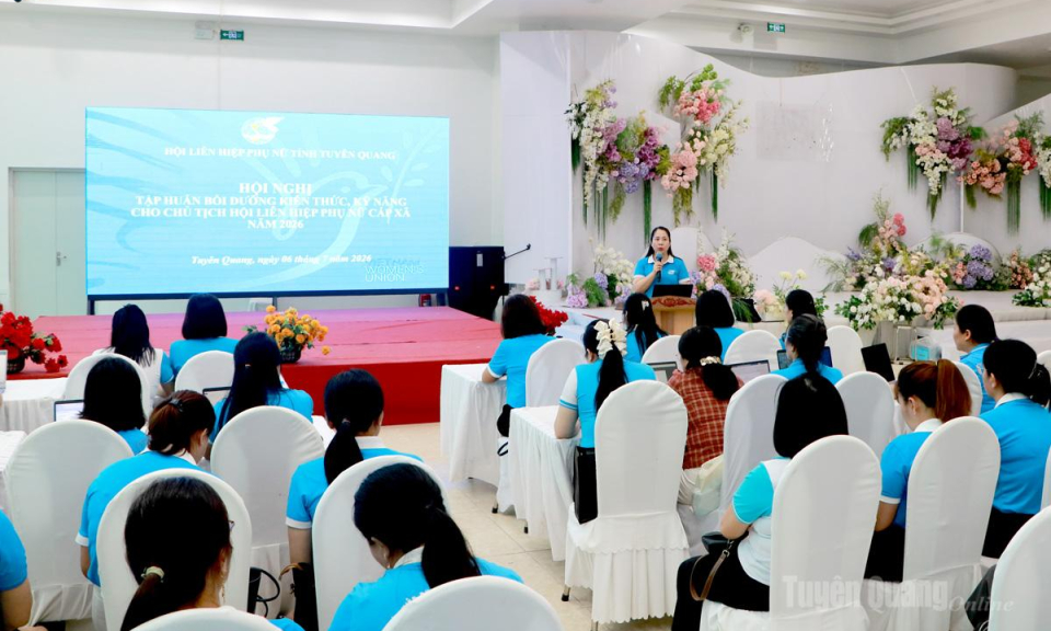 Tập huấn bồi dưỡng kiến thức, kỹ năng cho Chủ tịch Hội Li&ecirc;n hiệp Phụ nữ cấp x&atilde;