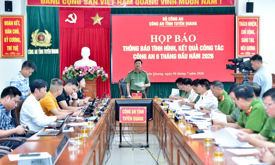 C&ocirc;ng an tỉnh Tuy&ecirc;n Quang giải đ&aacute;p, l&agrave;m r&otilde; nhiều lĩnh vực được dư luận quan t&acirc;m